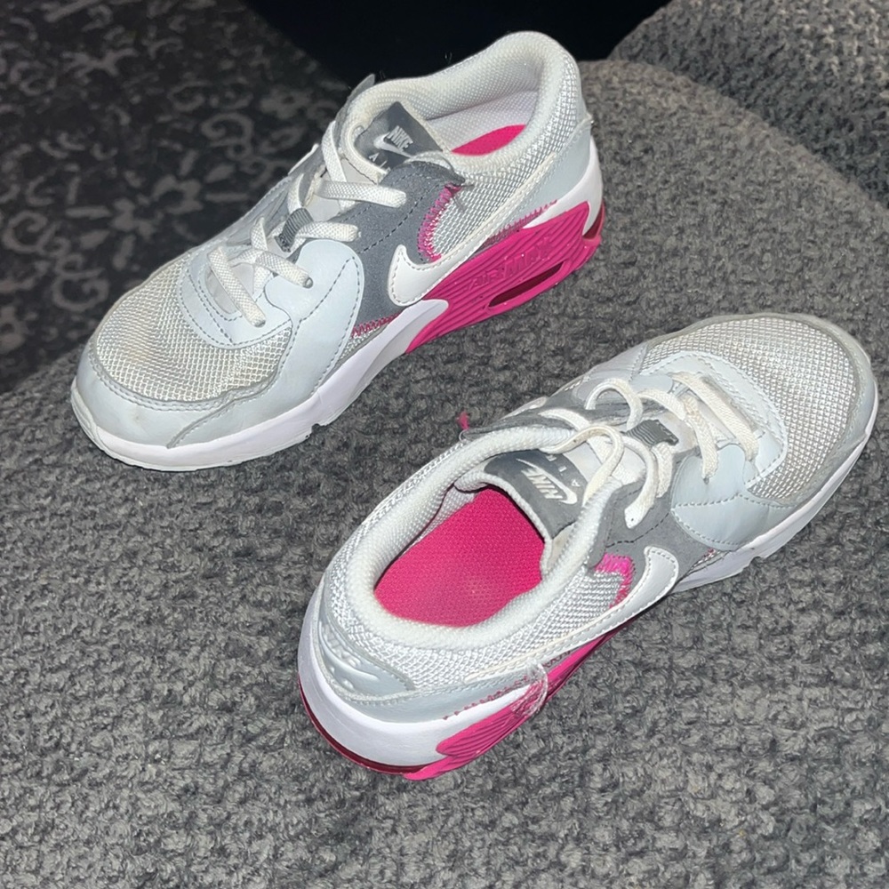 Girls Nike air max size 1Y